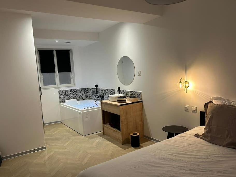 Appartement Spa 2 Pers-Couteliers-Centre Ville 물랭 외부 사진